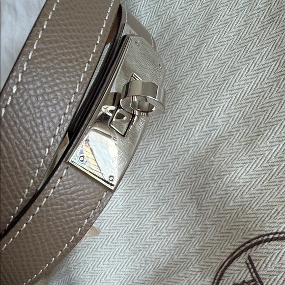 Hermes Taupe and Black Leather Belt Bag - Picture 4 of 4